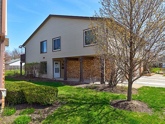 2nd image of 1316 Kingsbury Dr Unit 2
