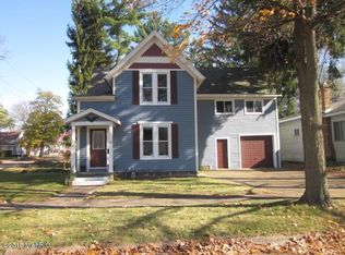 110 Hamilton St, Dowagiac, MI 49047