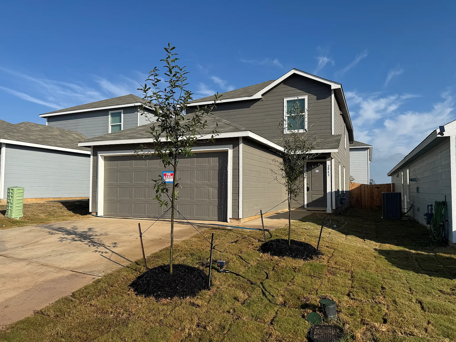 4 bed, 2.5 bath, 1692 sqft, $1,595 — Photo 1