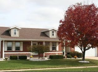 1567 Surrey Dr, Bourbonnais, IL 60914