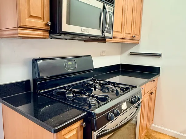 630 First Avenue image 11 of 20