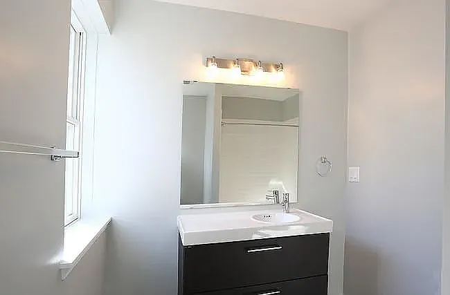 2 bed, $1,900 — Photo 1