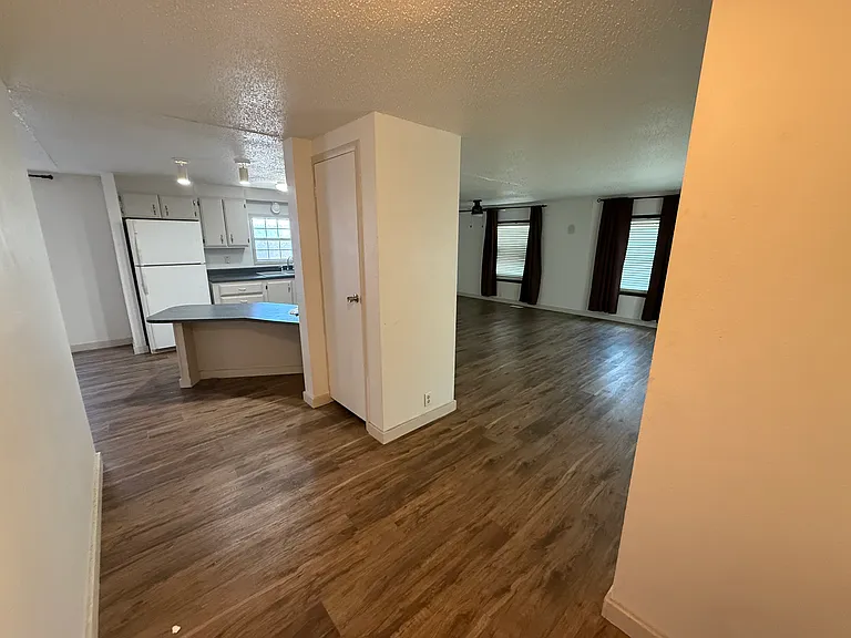 4709 Auburn St — Photo 10