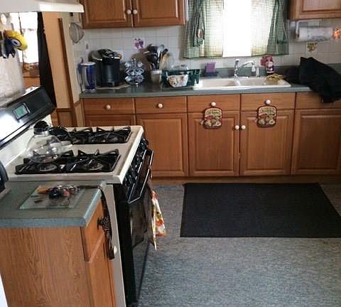 3rd image of 2816 Jean St