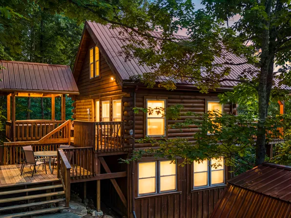 1751 Carabiner Cir, Stanton, KY 40380