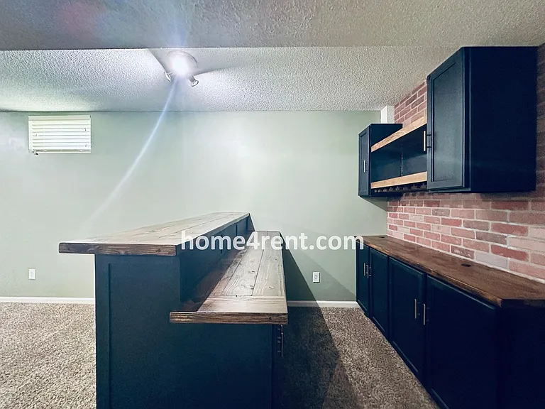 8601 England St — Photo 35