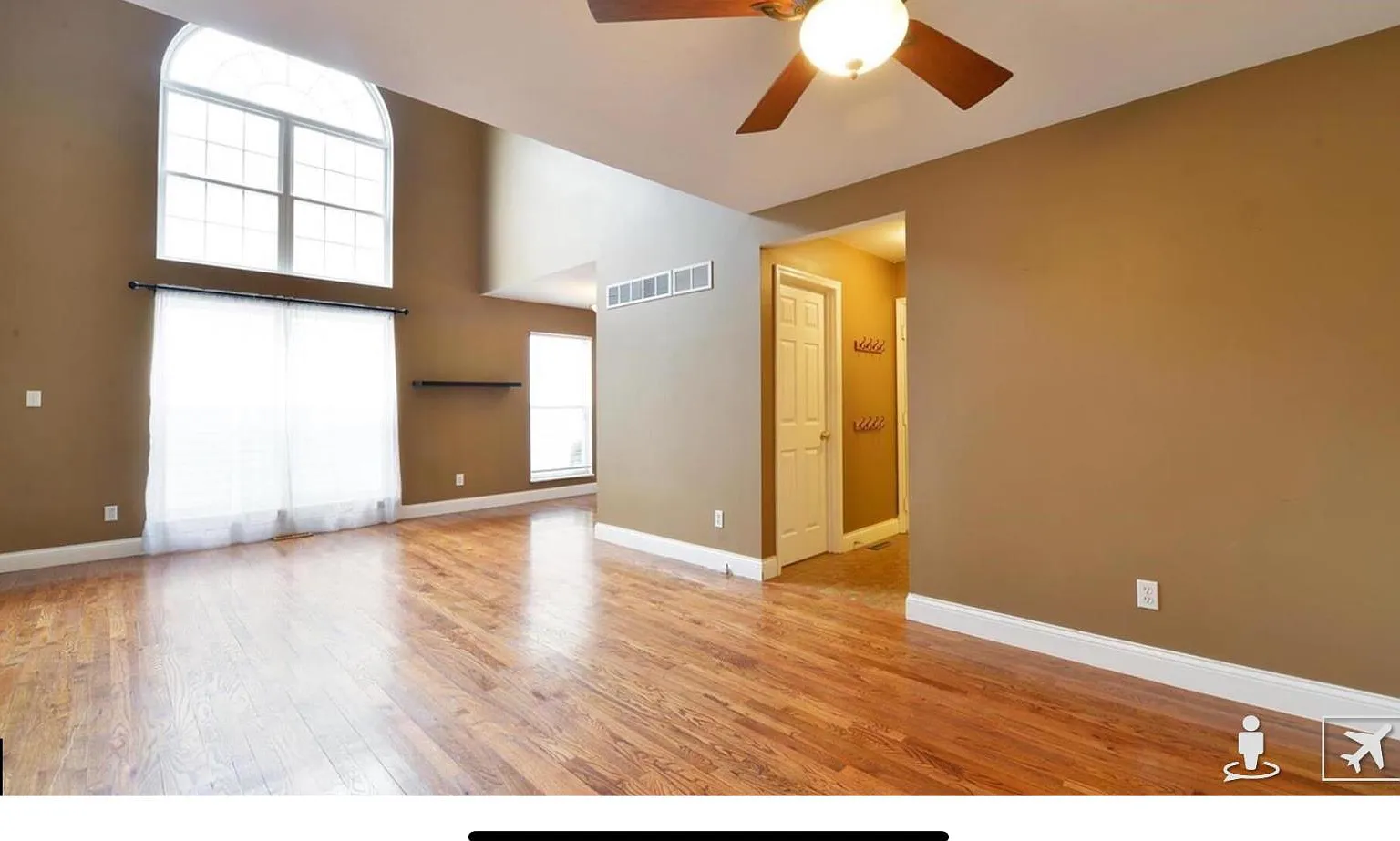 15955 Sandalwood Creek Dr — Photo 3