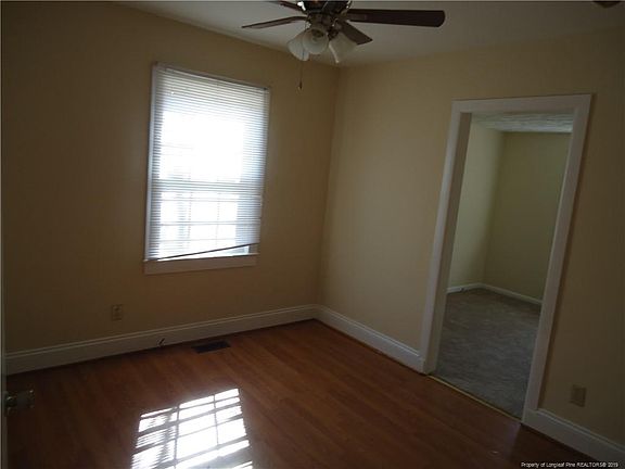 5th image of 112 Eastwood Ave