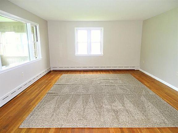 3rd image of 2386 Stiegel Pike