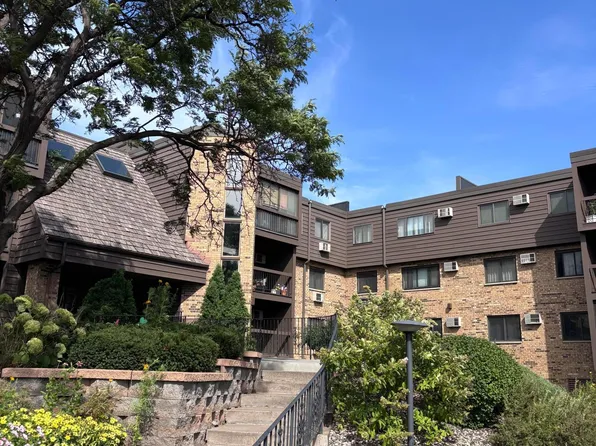 999 41st Ave NE APT 302, Columbia Heights, MN 55421