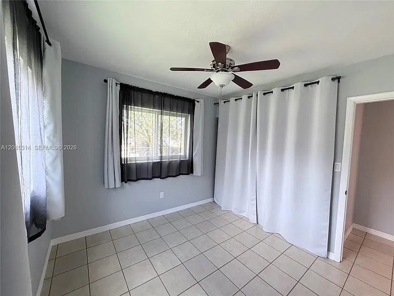 5101 SW 127th Pl — Photo 19