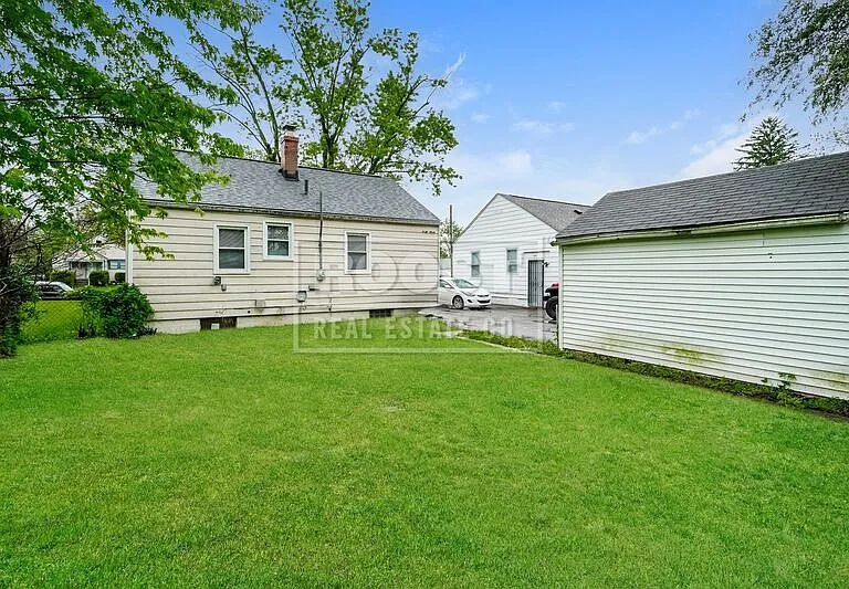 2317 Parkwood Ave — Photo 2