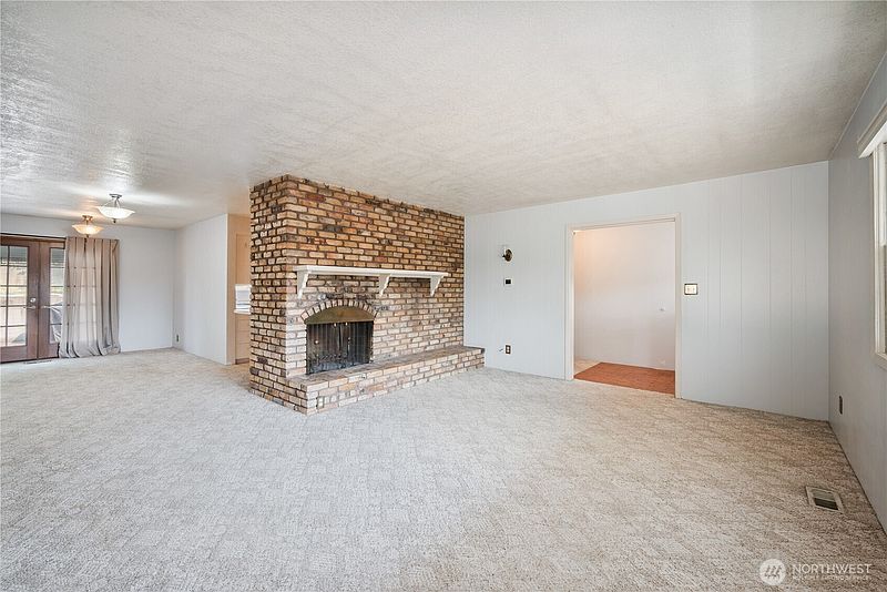 4th image of 1207 Spruce Street