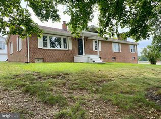 93 Powers Rockwell Ln, Martinsburg, WV 25405