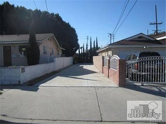 4th image of 1760 W 121st St
