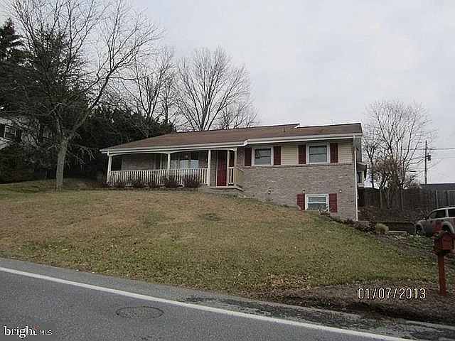 1017 Nissley Rd photo 1