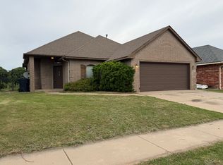 17701 Gold Dr, Edmond, OK 73012