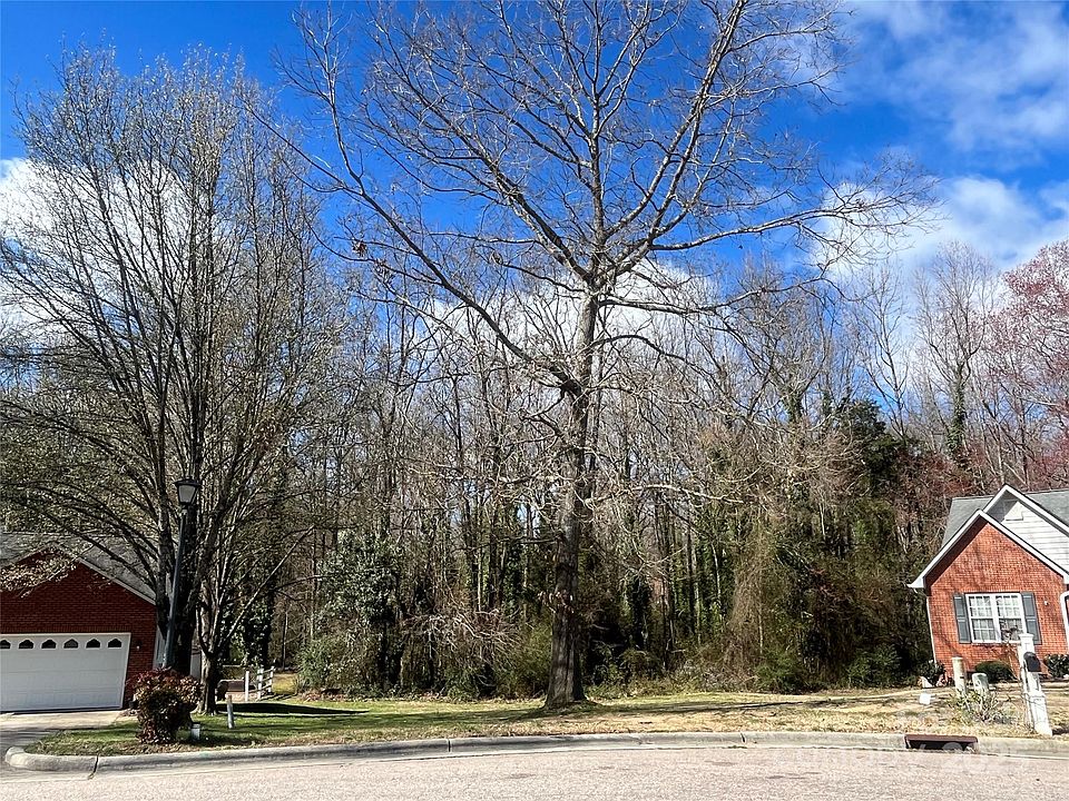 1st image of 570 Marigold Dr