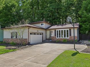 9071 Gettysburg Dr, Twinsburg, OH 44087