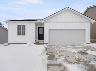 1121 NW Watercrest Dr, Ankeny, IA 50023