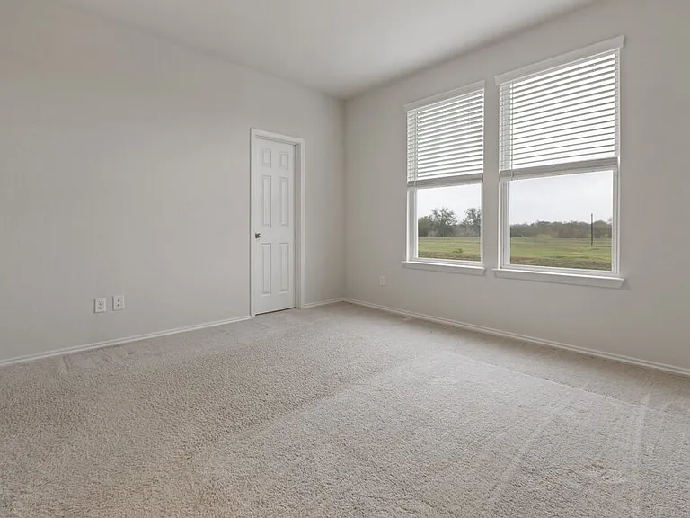 440 Lynwood Gold — Photo 14