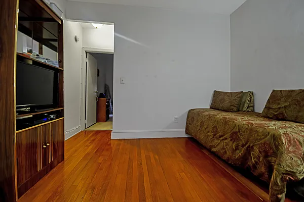 Rented by Compass | media 2