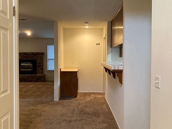 3rd image of 1615 Camphor Way