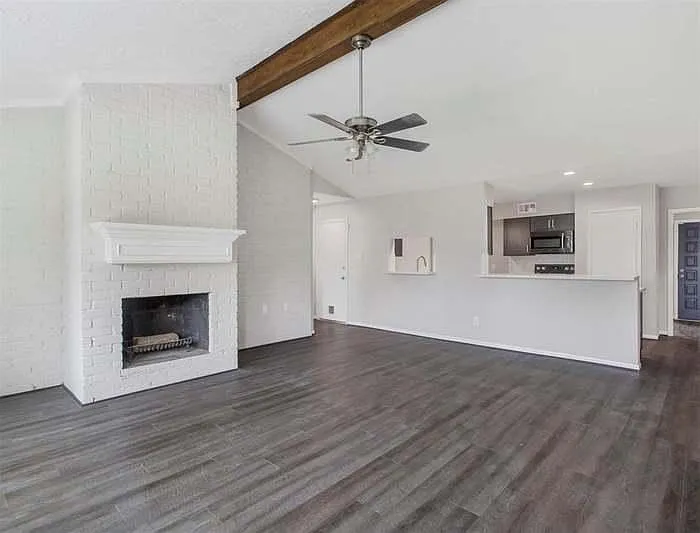 10022 Old Towne Ln — Photo 3