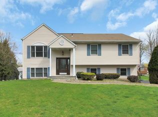 19 Mountainview Ave, Suffern, NY 10901