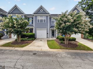 6647 Splashwater Dr, Flowery Branch, GA 30542