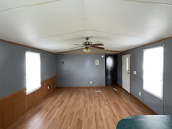 4th image of 1032 Libby Ln