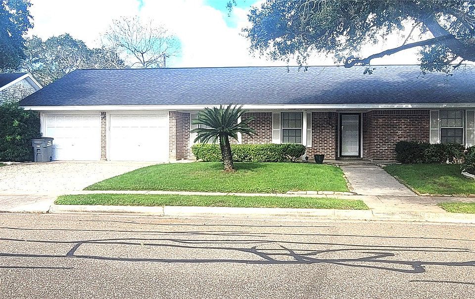 1st image of 2602 College Dr
