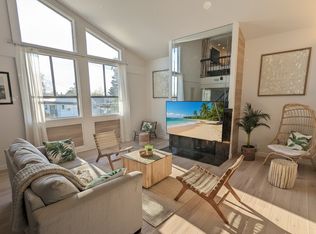 1415 E Ocean Blvd, Long Beach, CA 90802