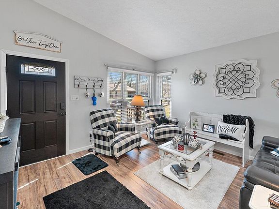4th image of 2365 Bendel Dr
