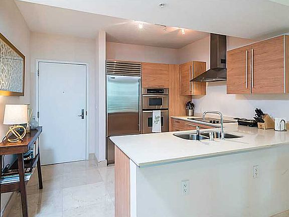 2nd image of 218 SE 14th St APT 1704