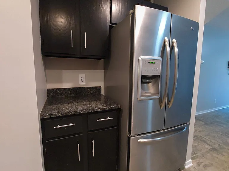 311 Pleasant Ave #404 — Photo 3