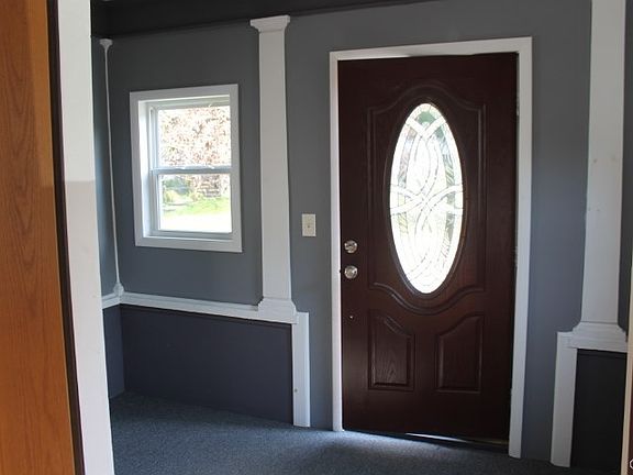 2nd image of 375 Pawling St