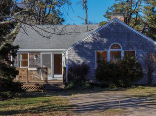 6 Locust Ln, Harwich Pt, MA 02646