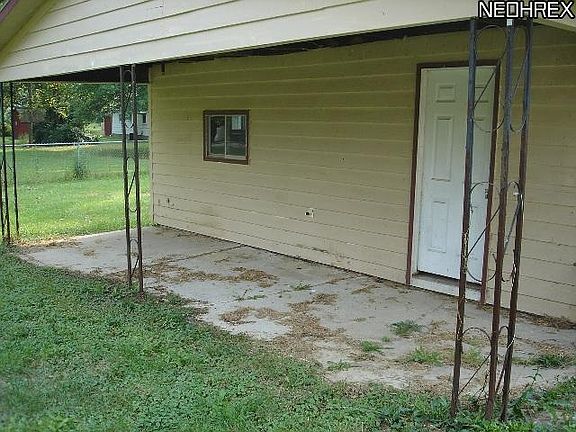 3rd image of 41859 Blanche Ave