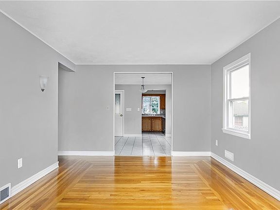 5th image of 707 Admiral St