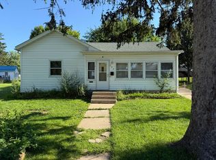122 E Dodge St, Dodgeville, WI 53533