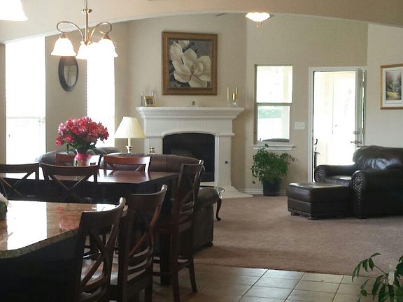 Fabulous 10ft Ceilings