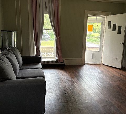 Front Entry into Family Room