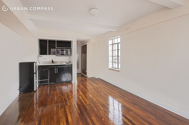 2nd image of 45 Tudor City Pl APT 1921