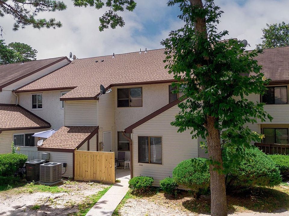 1st image of 2501 Oleander Ct