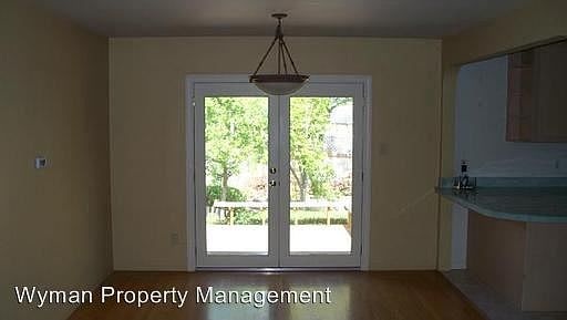 3rd image of 2972 Devita Dr