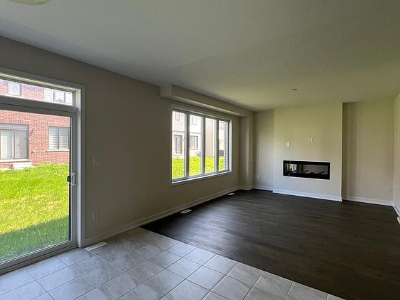 3rd image of 82 Sunflower Cres