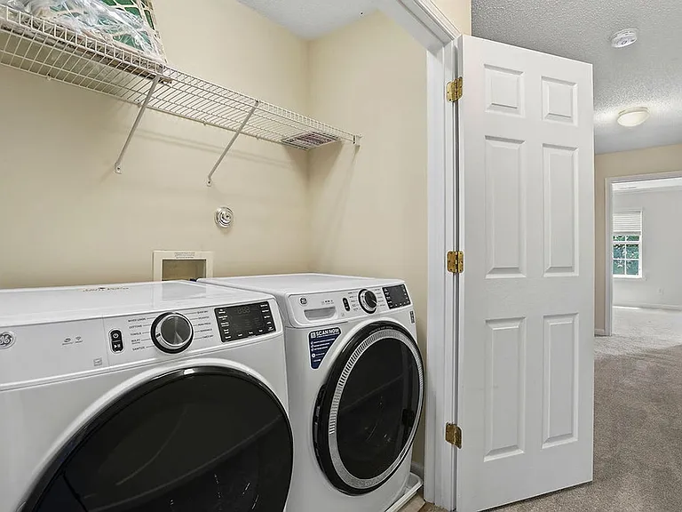 101 Fanwood Ct — Photo 25
