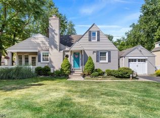 7 Old Stirling Rd, Warren, NJ 07059