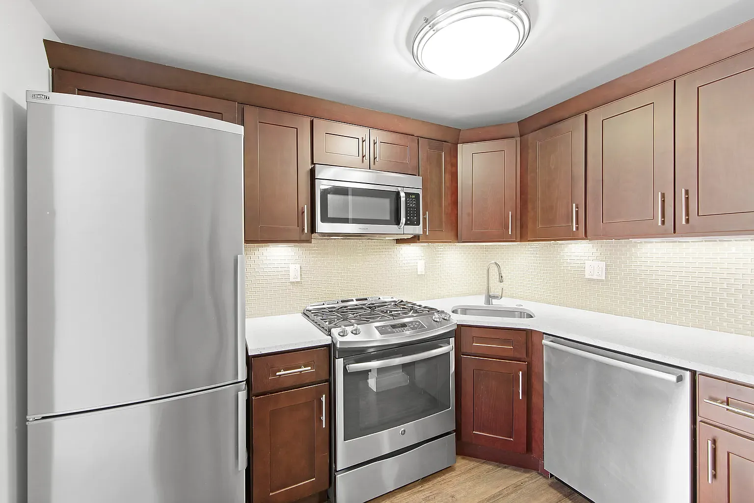 354 East 91st Street — Photo 4